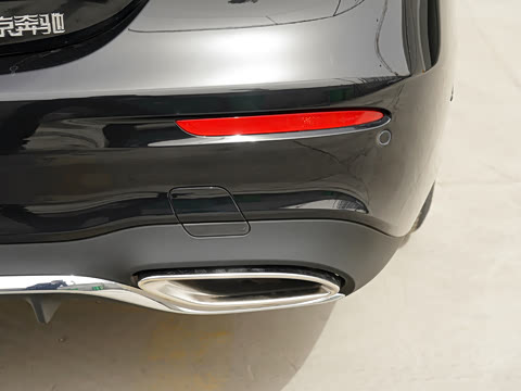 2021�� �Ŀ� E 300 L �˶������