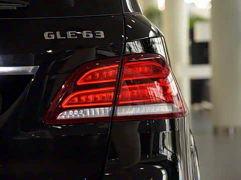 2015�� AMG GLE 63 4MATIC