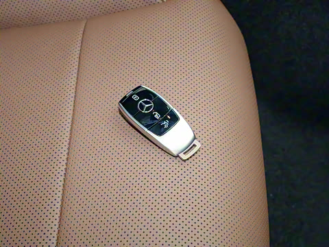 2021�� �Ŀ� E 300 L �˶������