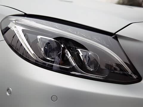 2017�� AMG C 63 S