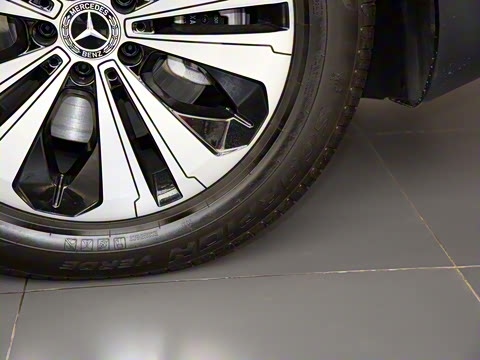 2021�� EQC 350 4MATIC