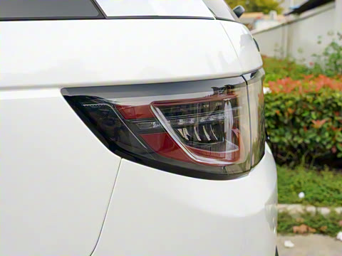 2022�� 249PS R-Dynamic S ���ܰ� 5��