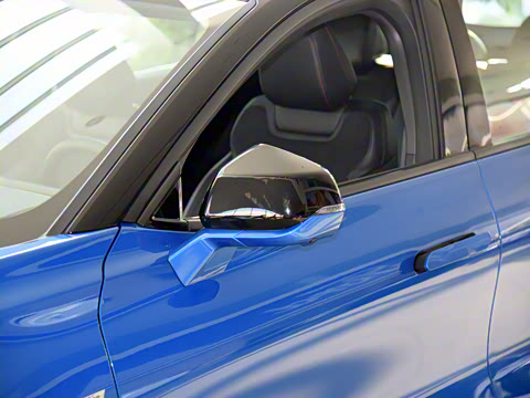 2022�� EcoBoost 245 ST-Line