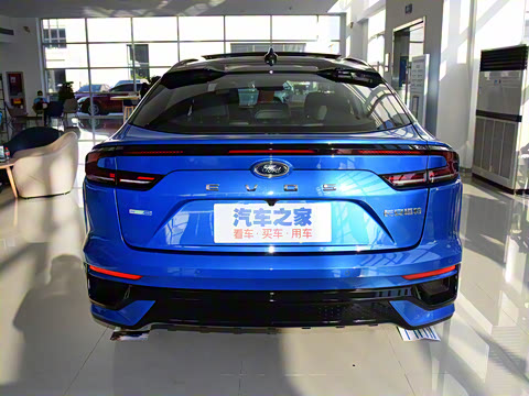 2022�� EcoBoost 245 ST-Line