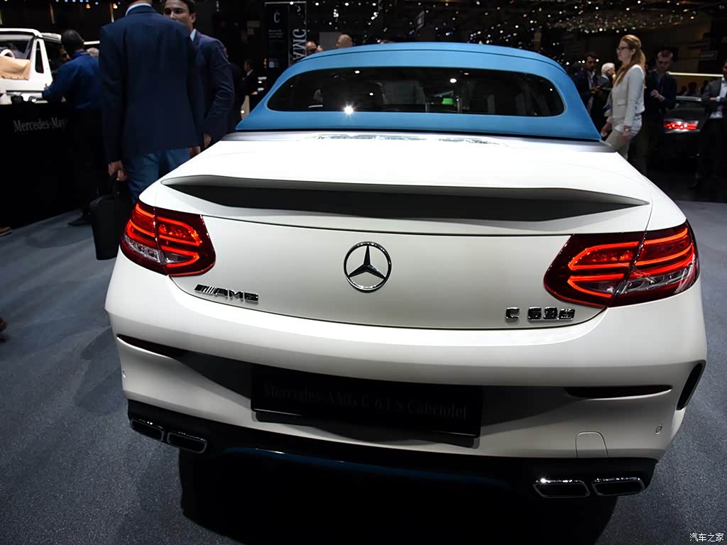 奔驰c63s蓝色敞篷版限量150台即时预定