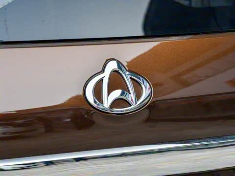 2018�� 1.5T �ֶ���Ӣ�� ��V