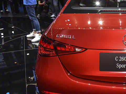 2022�� C 260 L �ҹ�˶���