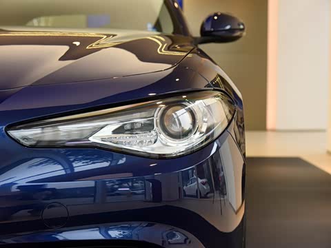 2017�� 2.0T 200HP ��Ӣ��