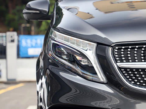 2021�� V 260 L ����������