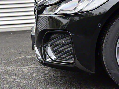 2021�� XFL 2.0T P250 ������Ӣ�˶���