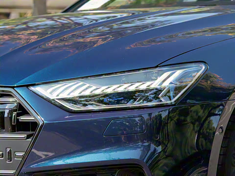 2022�� 55 TFSI quattro S-line ��Զ���׺���װ