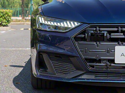 2022�� 55 TFSI quattro S-line ��Զ���׺���װ