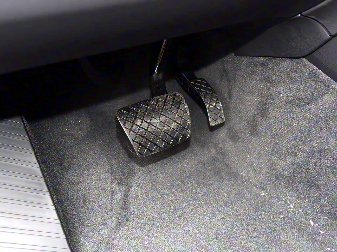 奥迪q7 2018款 40 tfsi s line运动型 4048950图片_奥迪_汽车图库