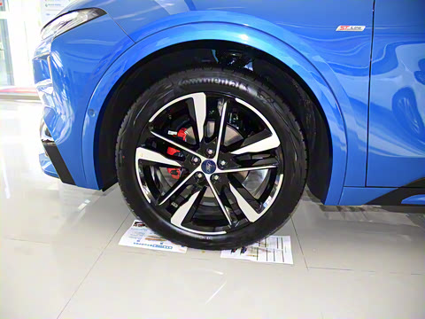 2022�� EcoBoost 245 ST-Line