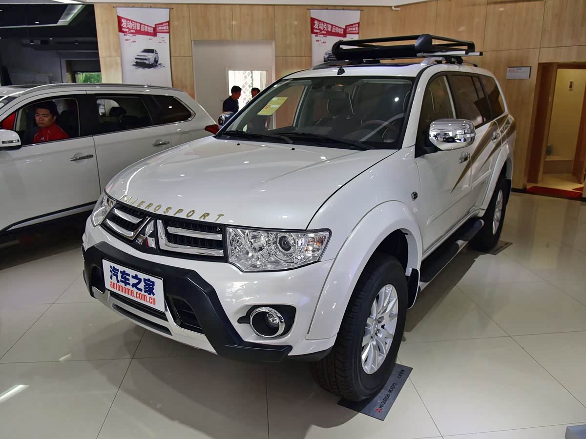 Mitsubishi ·