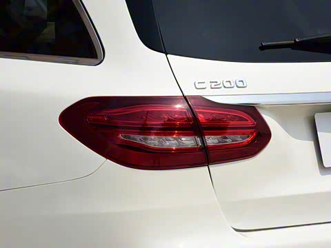 2017�� �Ŀ� C 200 4MATIC ���нγ�