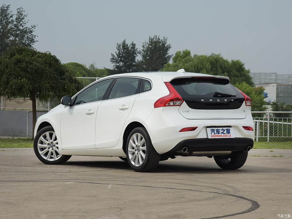 沃尔沃v40 2016款 t4 智雅版 3202166图片_沃尔沃_汽车图库_汽车之家